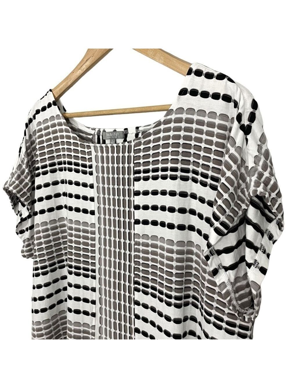 Habitat Short Sleeve Top Sz L Neutral Print Stretch Tee T-shirt Casual EUC